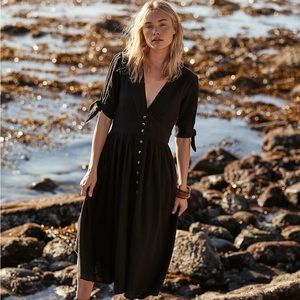 Free People Love of my Life midi dress in Black. Size L.